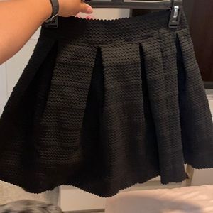 Black shell express skirt